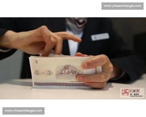 单指翻转点钞技巧挑战精彩呈现 一张钞票演绎极限速度与精准度