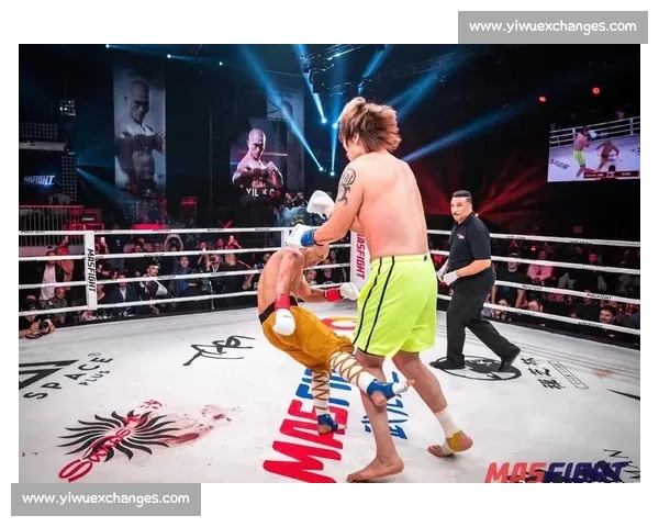 武僧一龙挑战世界格斗冠军赛再创辉煌展现震撼实力与无畏精神